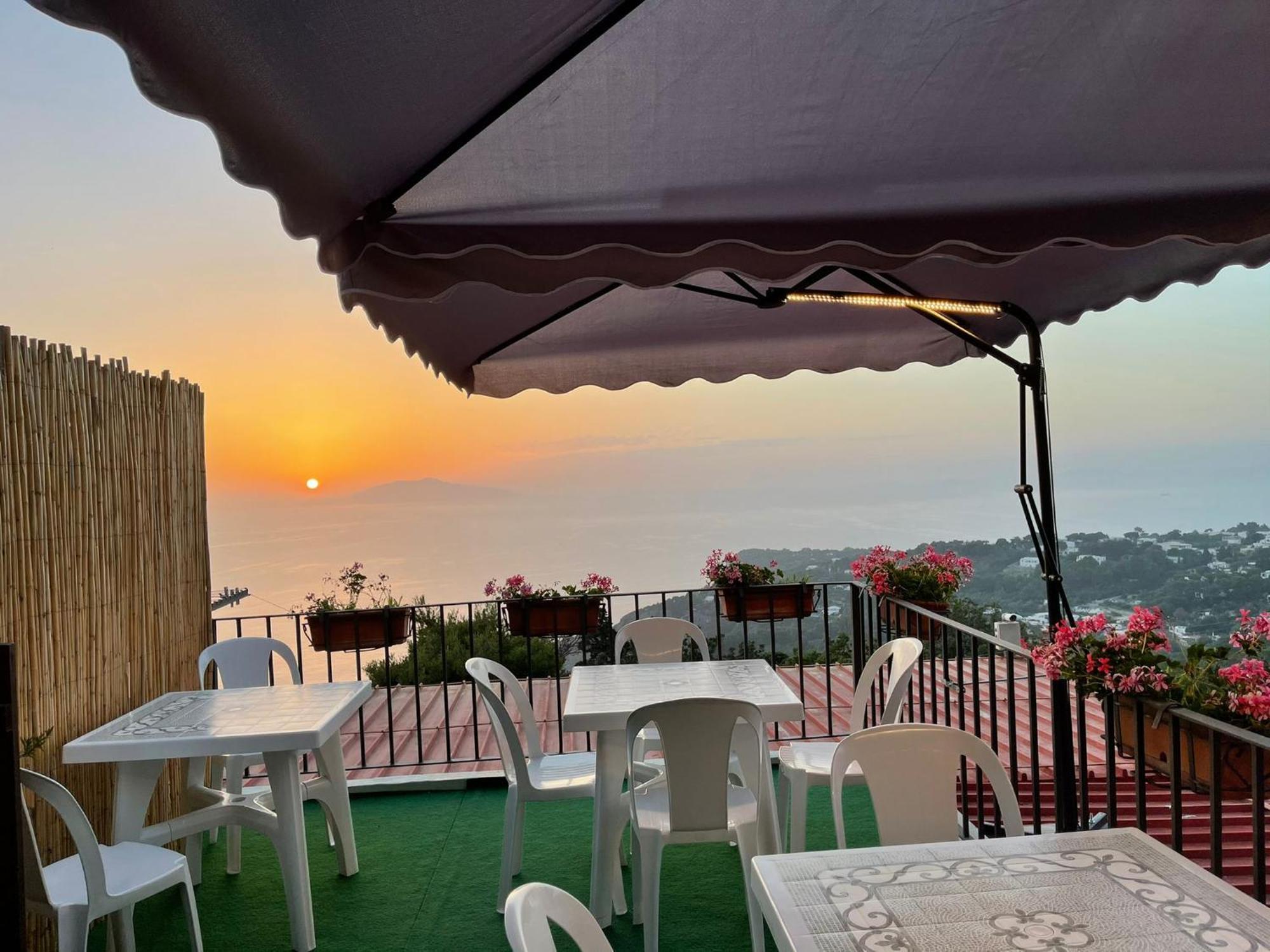 Le Ginestre Di Capri Bb & Holiday House Anacapri  Luaran gambar