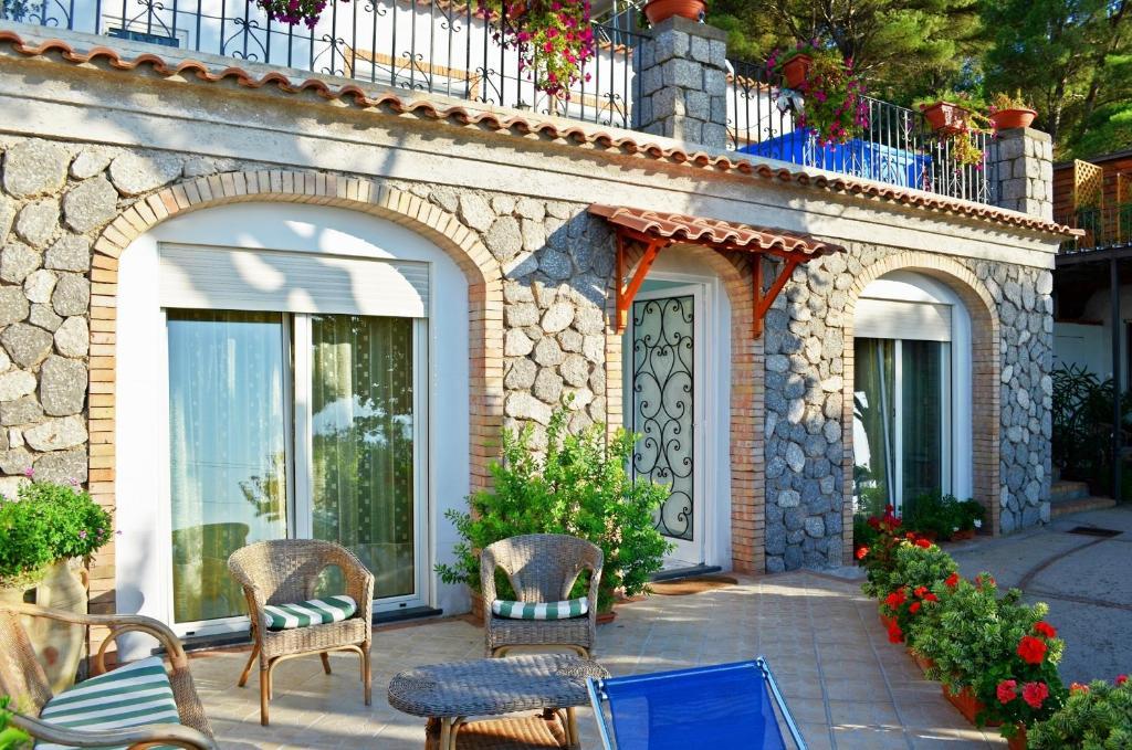 Le Ginestre Di Capri Bb & Holiday House Anacapri  Bilik gambar