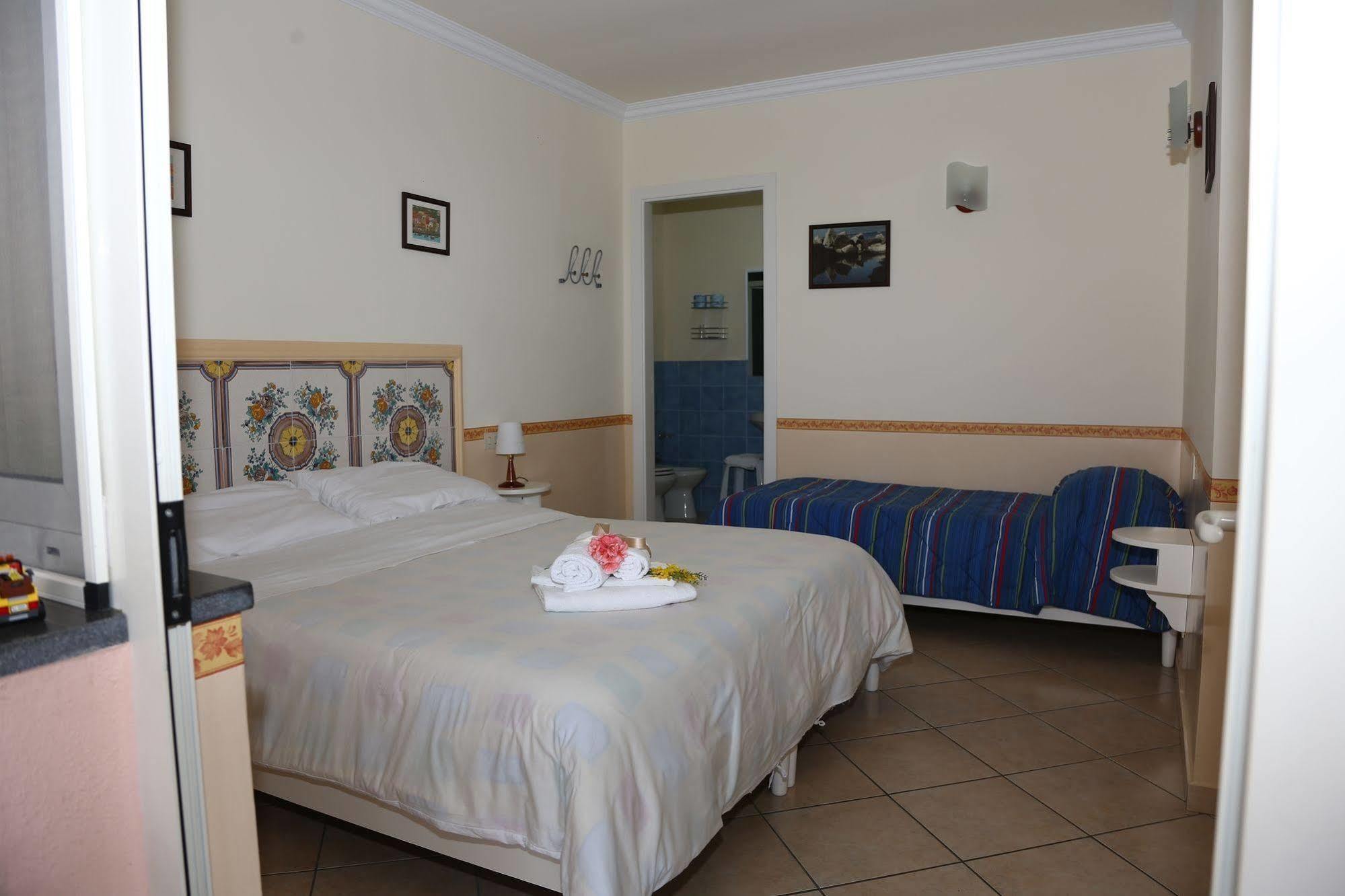 Le Ginestre Di Capri Bb & Holiday House Anacapri  Luaran gambar
