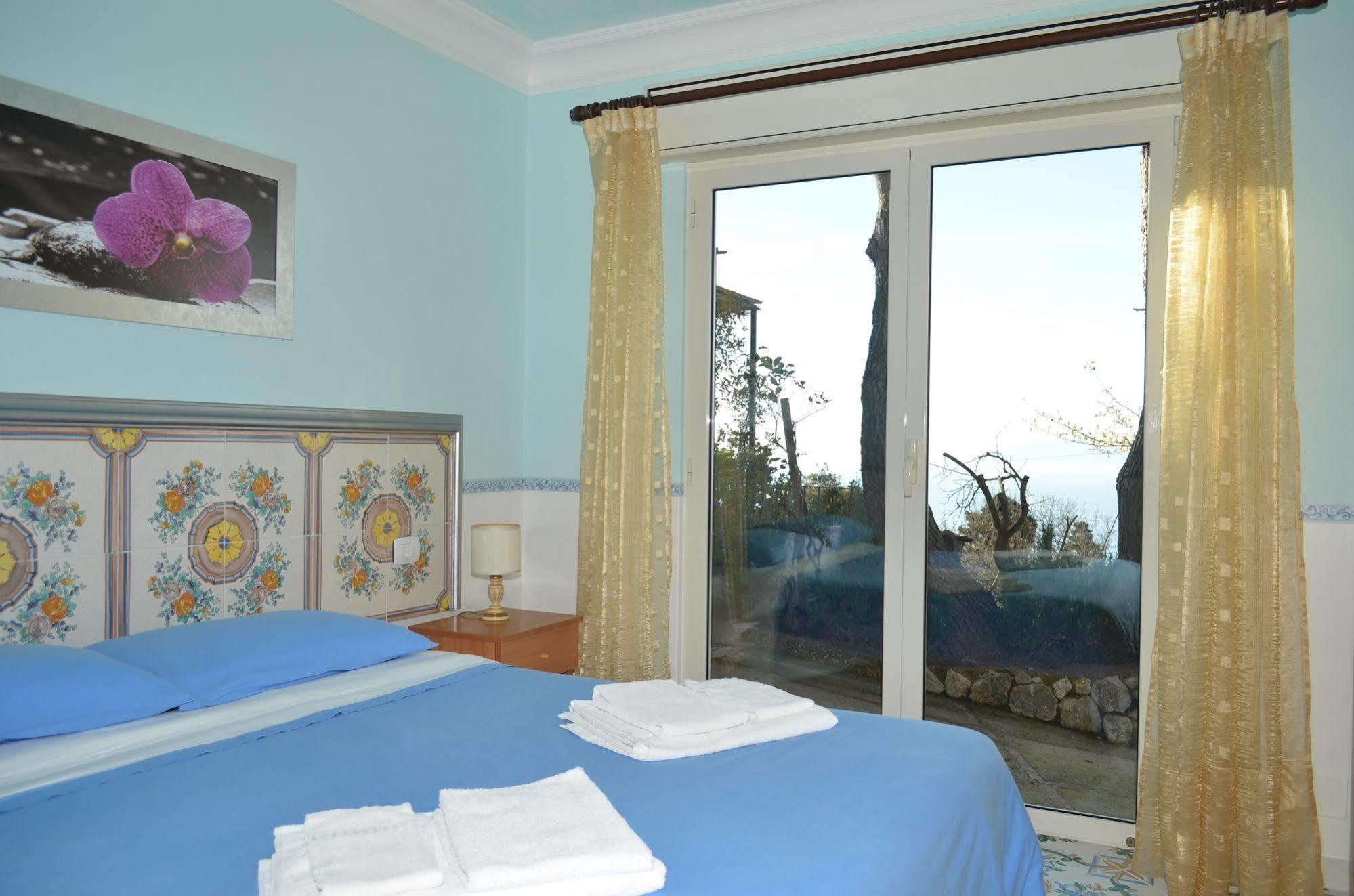 Le Ginestre Di Capri Bb & Holiday House Anacapri  Luaran gambar