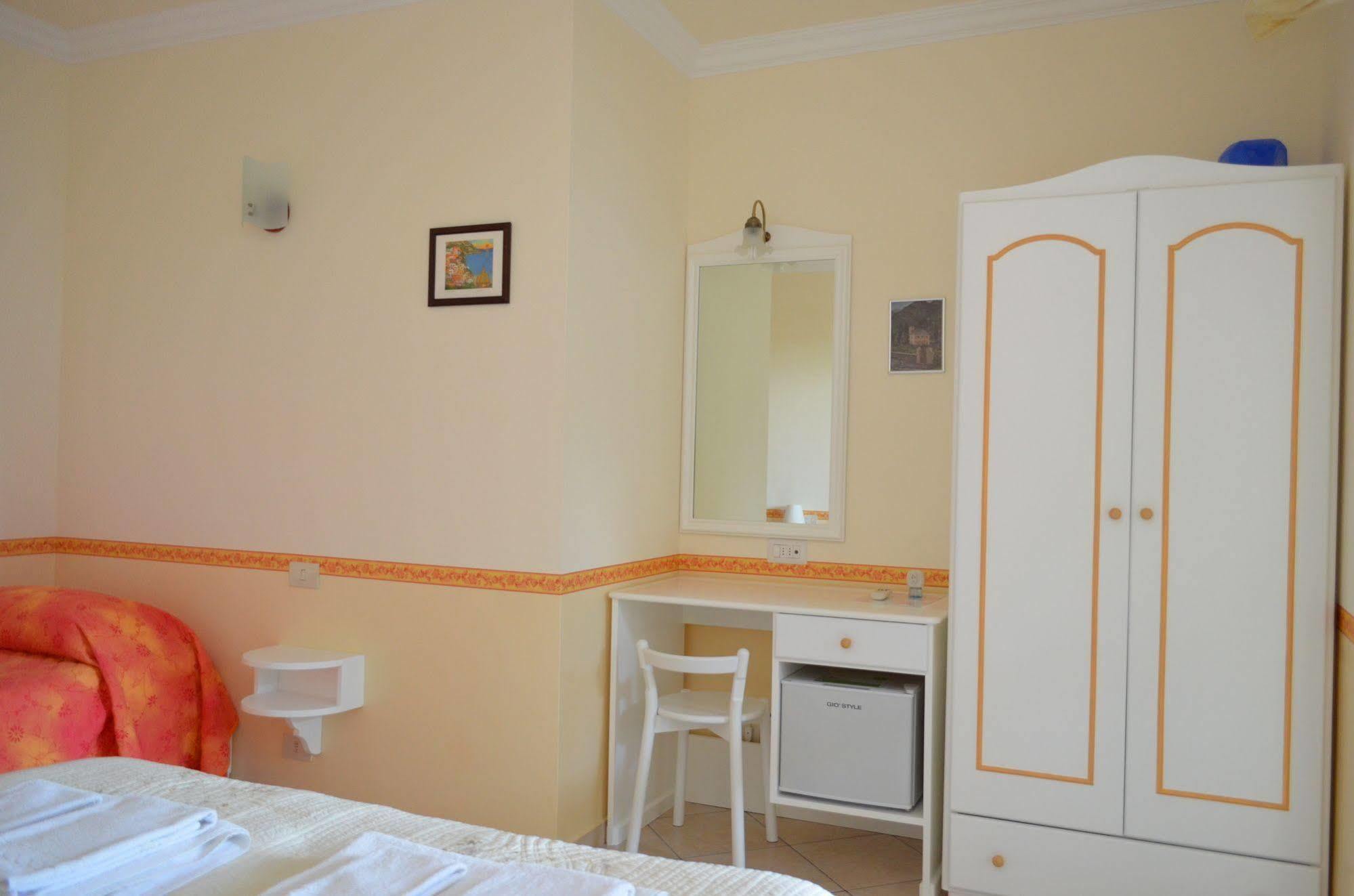 Le Ginestre Di Capri Bb & Holiday House Anacapri  Luaran gambar